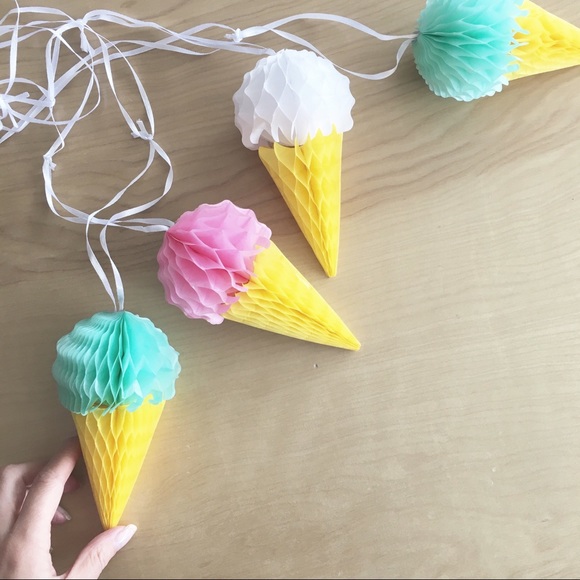 Meet your Posher, Christine - Picture 1 of 1